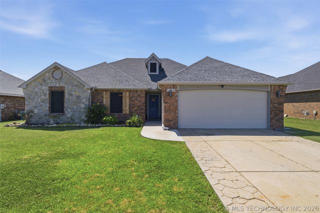 11915 N 108th East Avenue, Collinsville, OK 74021