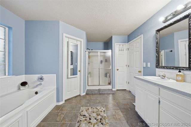 11915 N 108th East Avenue, Collinsville, OK 74021