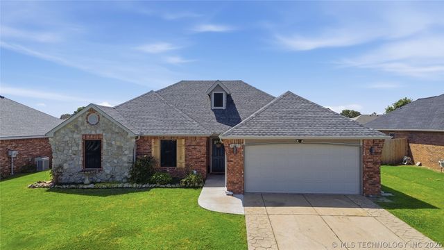 11915 N 108th East Avenue, Collinsville, OK 74021