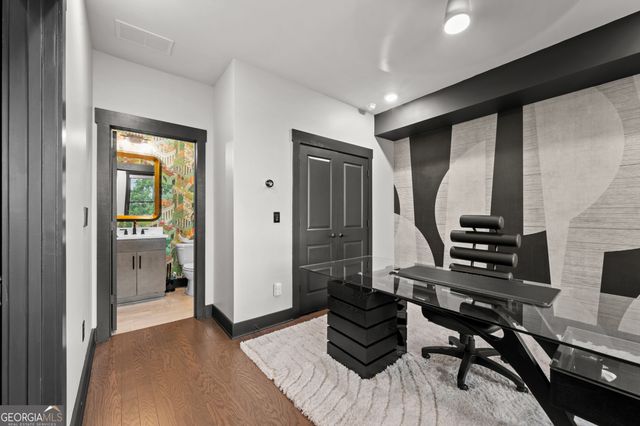 1075 Robert Smalls Way, Atlanta, GA 30318