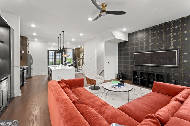 1075 Robert Smalls Way, Atlanta, GA 30318