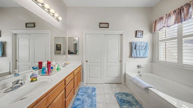 5037 Countryvale Dr, Salida, CA 95368