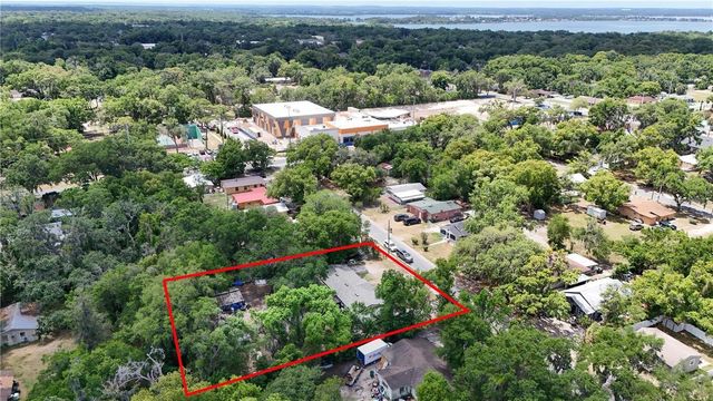 1400 N SIMPSON STREET, Mount Dora, FL 32757