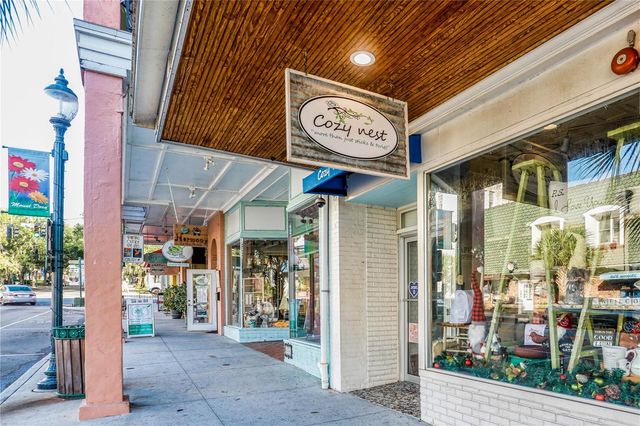 1400 N SIMPSON STREET, Mount Dora, FL 32757