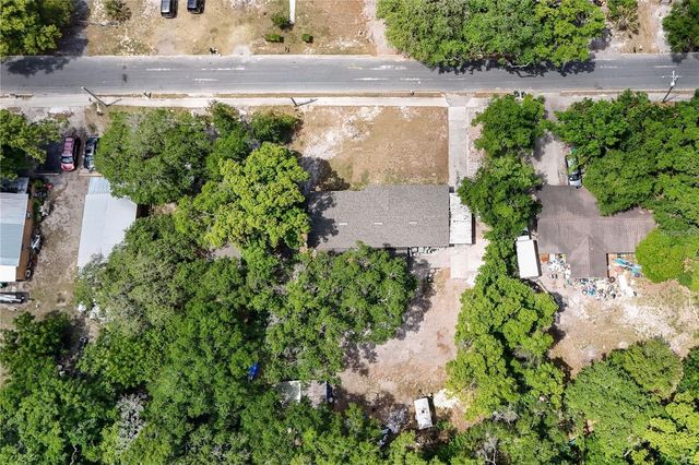 1400 N SIMPSON STREET, Mount Dora, FL 32757