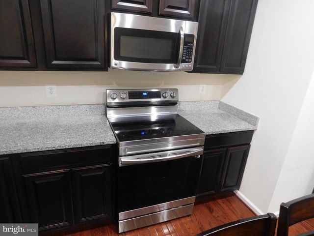 12705 BEDFORD GLEN WAY, Woodbridge, VA 22192