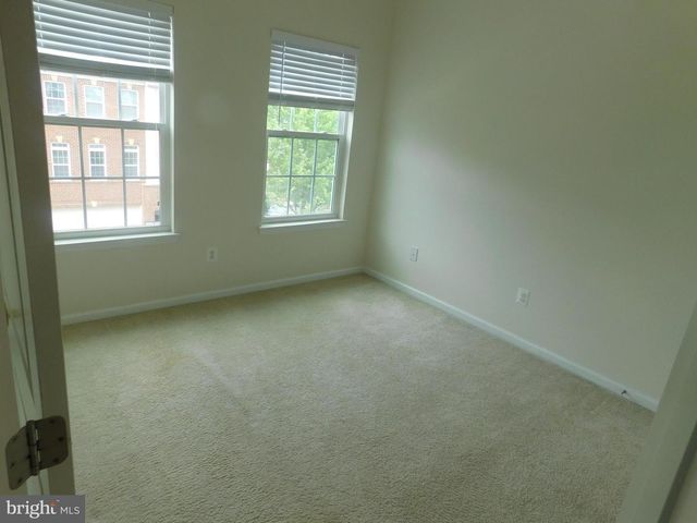 12705 BEDFORD GLEN WAY, Woodbridge, VA 22192