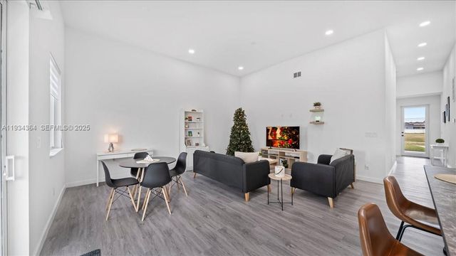 1222 Nelson Rd N, Cape Coral, FL 33993