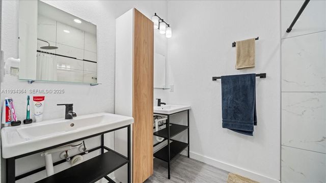 1222 Nelson Rd N, Cape Coral, FL 33993