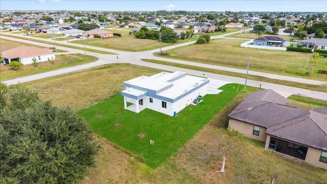1222 Nelson Rd N, Cape Coral, FL 33993