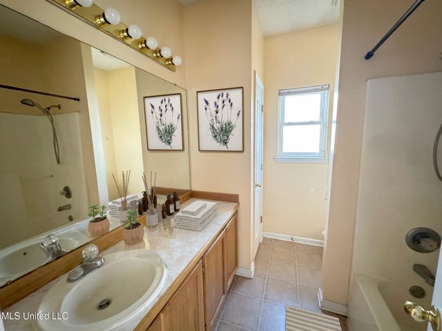 12059 Five Oaks Circle, Gulfport, MS 39503