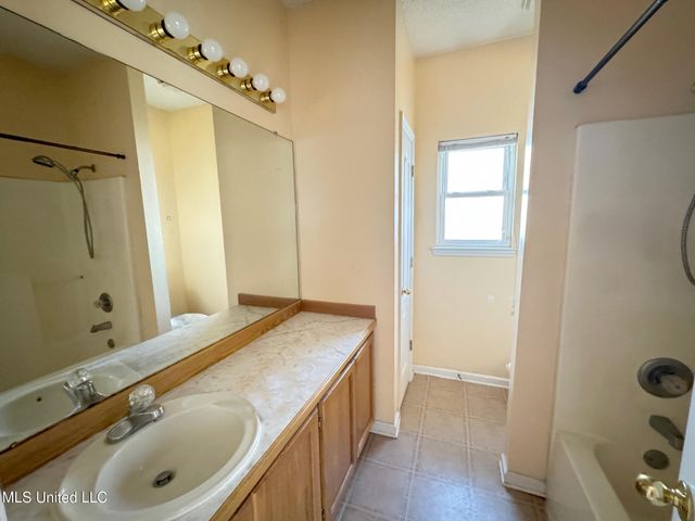 12059 Five Oaks Circle, Gulfport, MS 39503