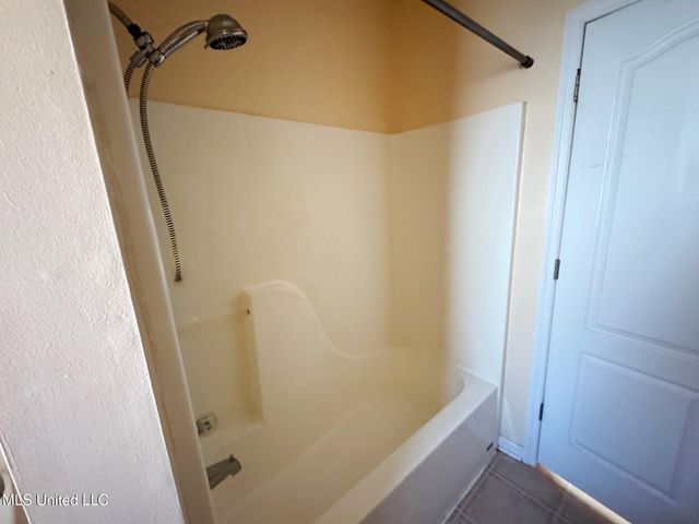 12059 Five Oaks Circle, Gulfport, MS 39503