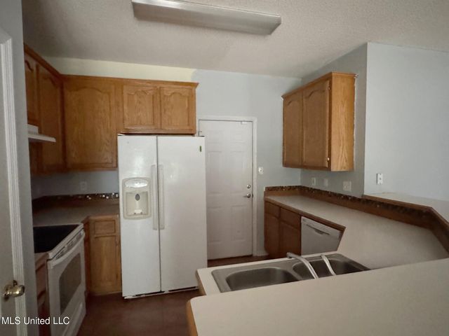 12059 Five Oaks Circle, Gulfport, MS 39503