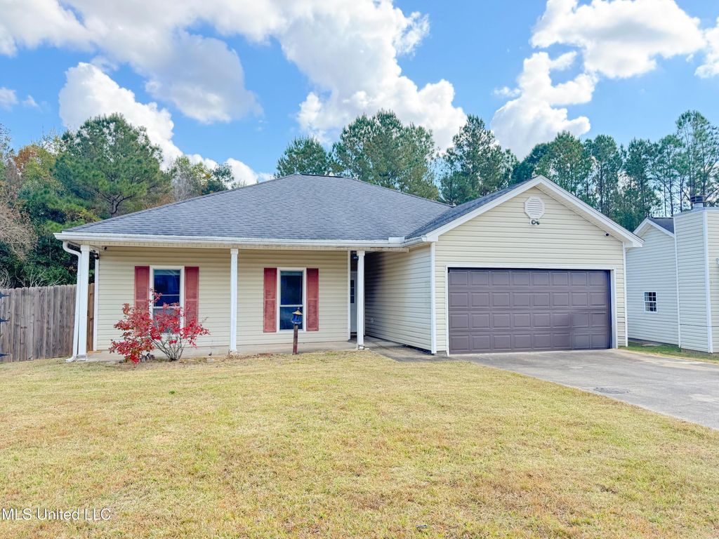 12059 Five Oaks Circle, Gulfport, MS 39503