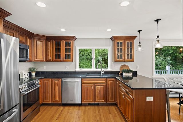 25 Indian Hill Road, Woburn, MA 01801