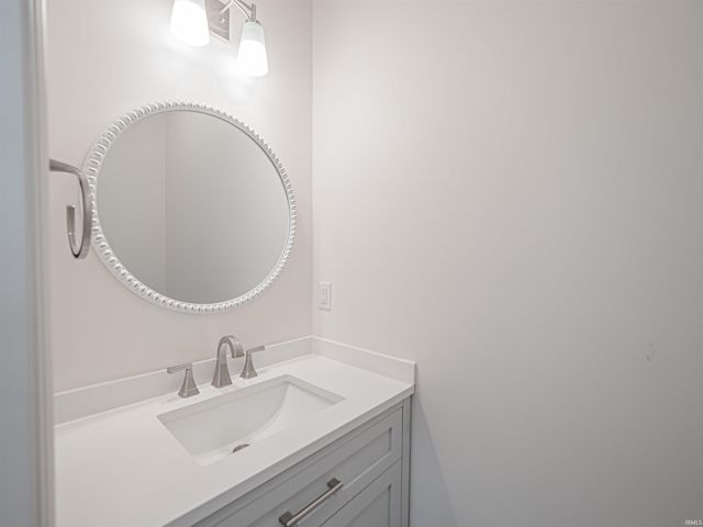 1535 Venture Drive, Evansville, IN 47711