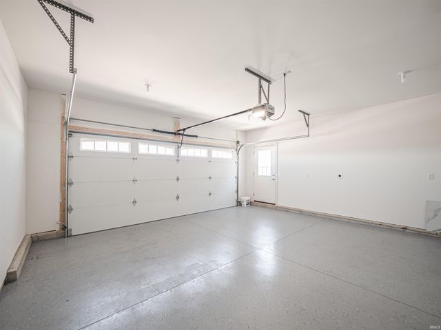 1535 Venture Drive, Evansville, IN 47711