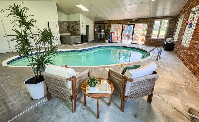 8420 Interlochen Drive, Nixa, MO 65714