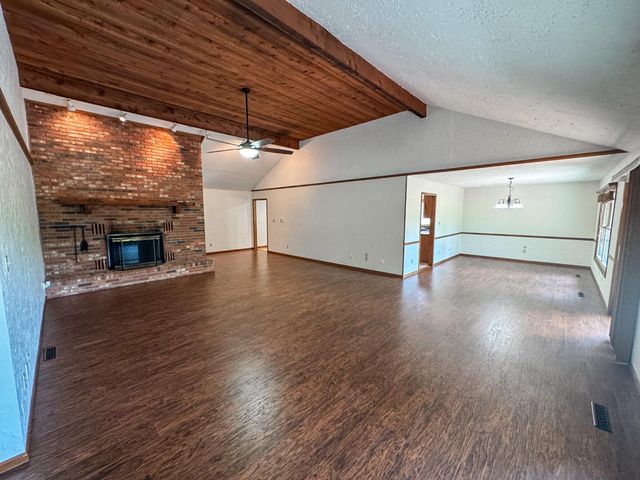 8420 Interlochen Drive, Nixa, MO 65714