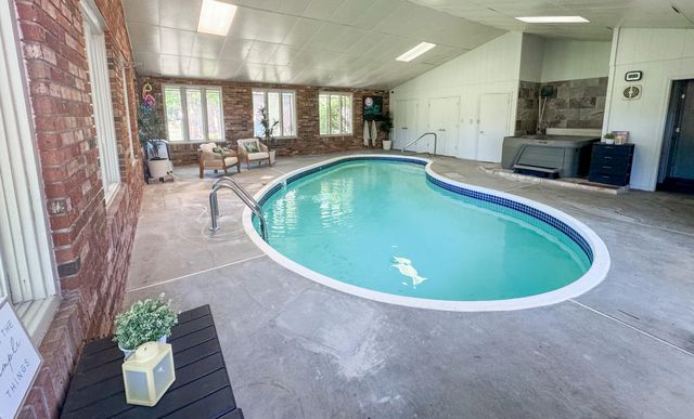 8420 Interlochen Drive, Nixa, MO 65714