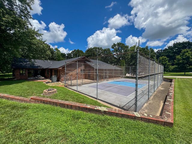 8420 Interlochen Drive, Nixa, MO 65714