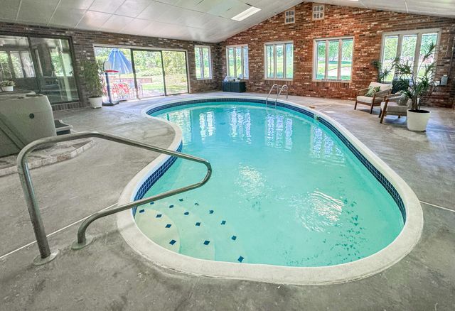 8420 Interlochen Drive, Nixa, MO 65714