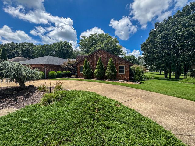 8420 Interlochen Drive, Nixa, MO 65714