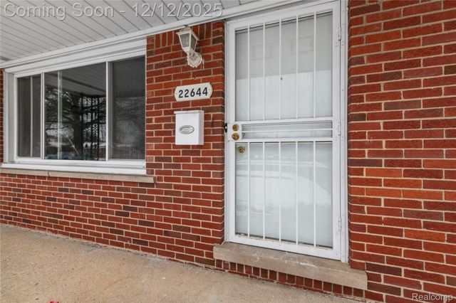 22644 Hill Street, Warren, MI 48091