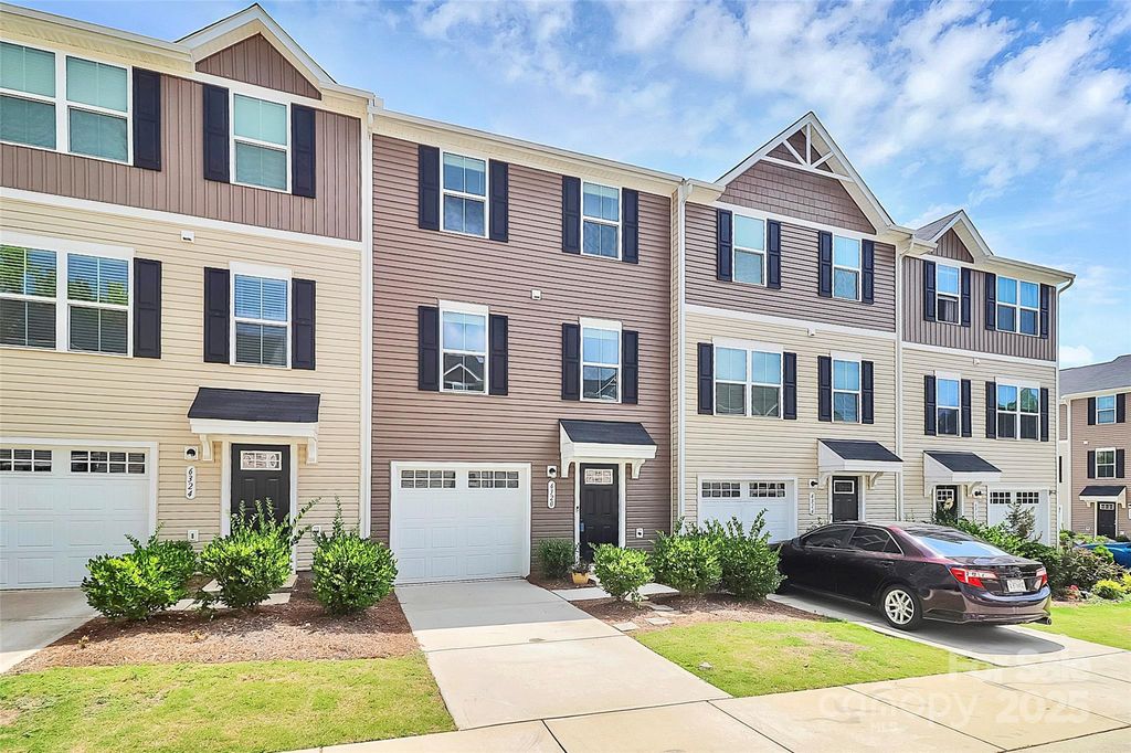 6320 Cutwater Circle, Charlotte, NC 28269