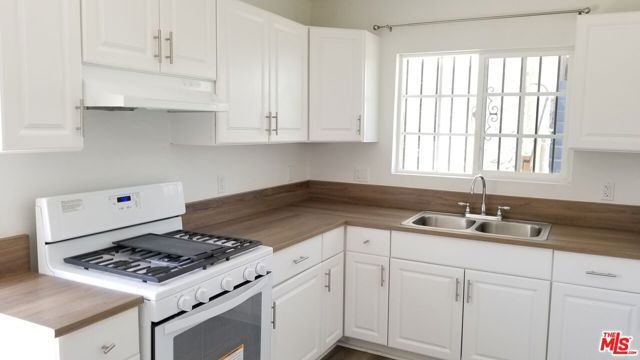 1716 W 45th Street, Los Angeles, CA 90062