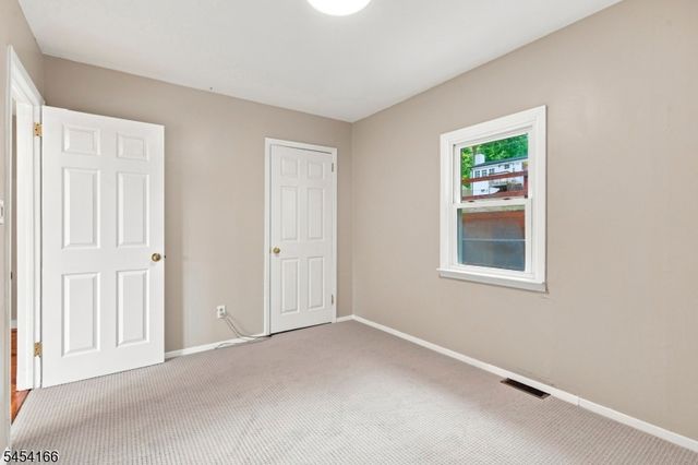 111 S Shore Dr, Wantage Twp., NJ 07461