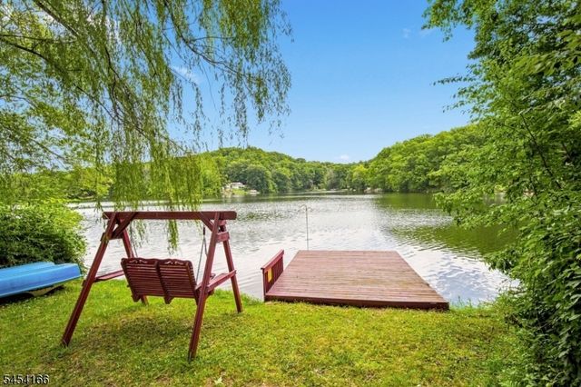 111 S Shore Dr, Wantage Twp., NJ 07461