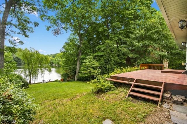 111 S Shore Dr, Wantage Twp., NJ 07461