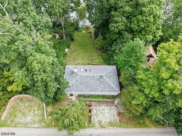111 S Shore Dr, Wantage Twp., NJ 07461