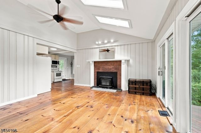 111 S Shore Dr, Wantage Twp., NJ 07461