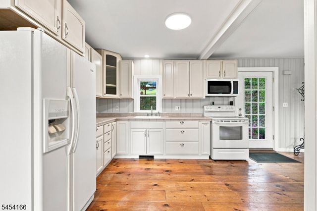 111 S Shore Dr, Wantage Twp., NJ 07461