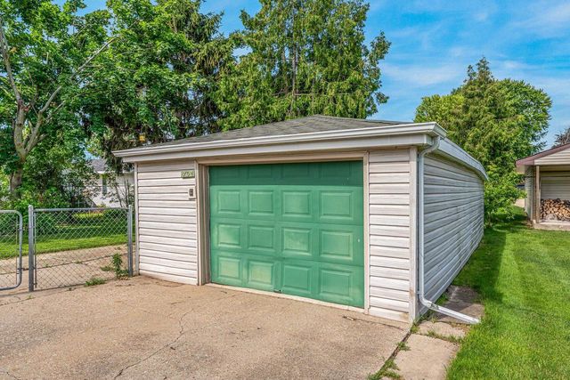 704 JOHN STREET, Menasha, WI 54952