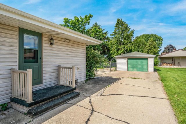 704 JOHN STREET, Menasha, WI 54952