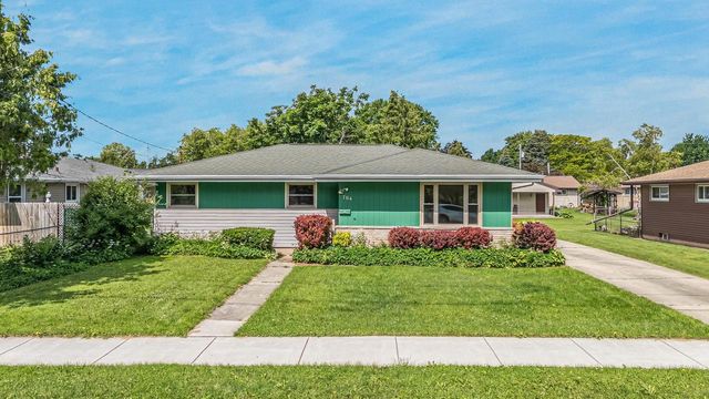 704 JOHN STREET, Menasha, WI 54952