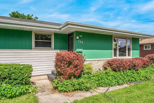 704 JOHN STREET, Menasha, WI 54952