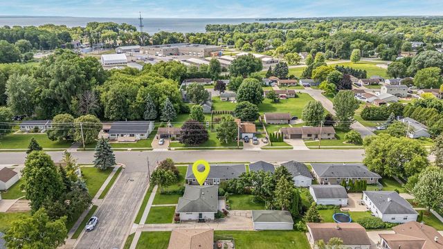 704 JOHN STREET, Menasha, WI 54952