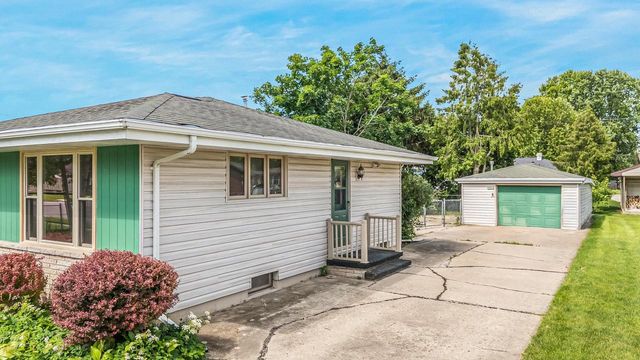 704 JOHN STREET, Menasha, WI 54952