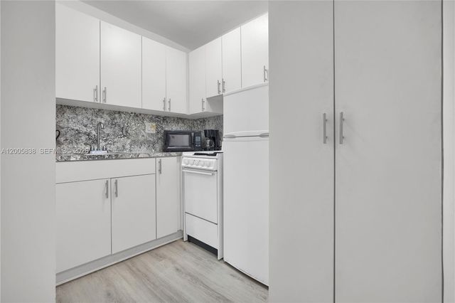 126 NW 33rd St, Miami, FL 33127