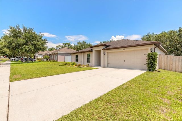 1708 WINDWARD OAKS DRIVE, Deland, FL 32720