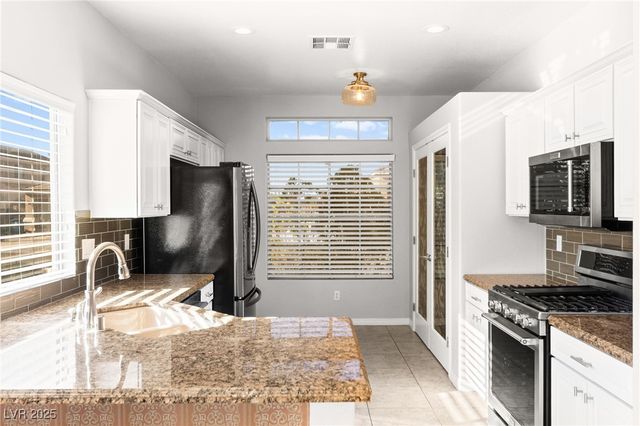 1679 Clovercrest Court, Henderson, NV 89012