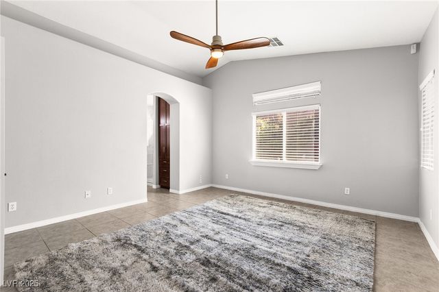 1679 Clovercrest Court, Henderson, NV 89012