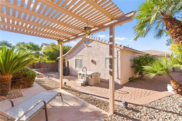 1679 Clovercrest Court, Henderson, NV 89012