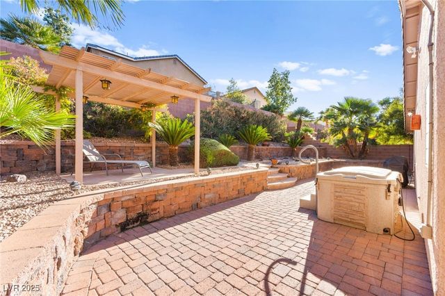 1679 Clovercrest Court, Henderson, NV 89012