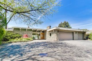 2100 Valley Lo Lane, Glenview, IL 60025